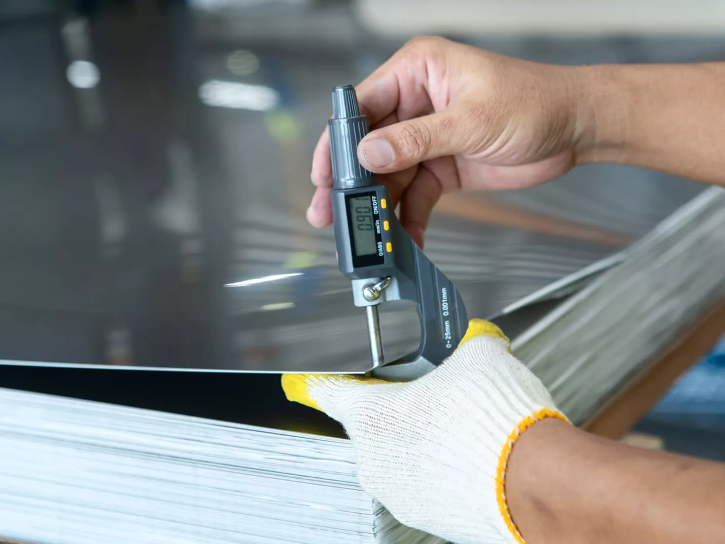 Stainless steel sheet thickness measurement
